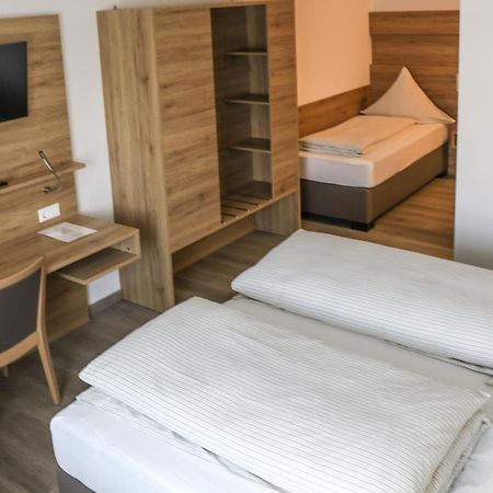 Hotel Adler Nattheim Екстериор снимка