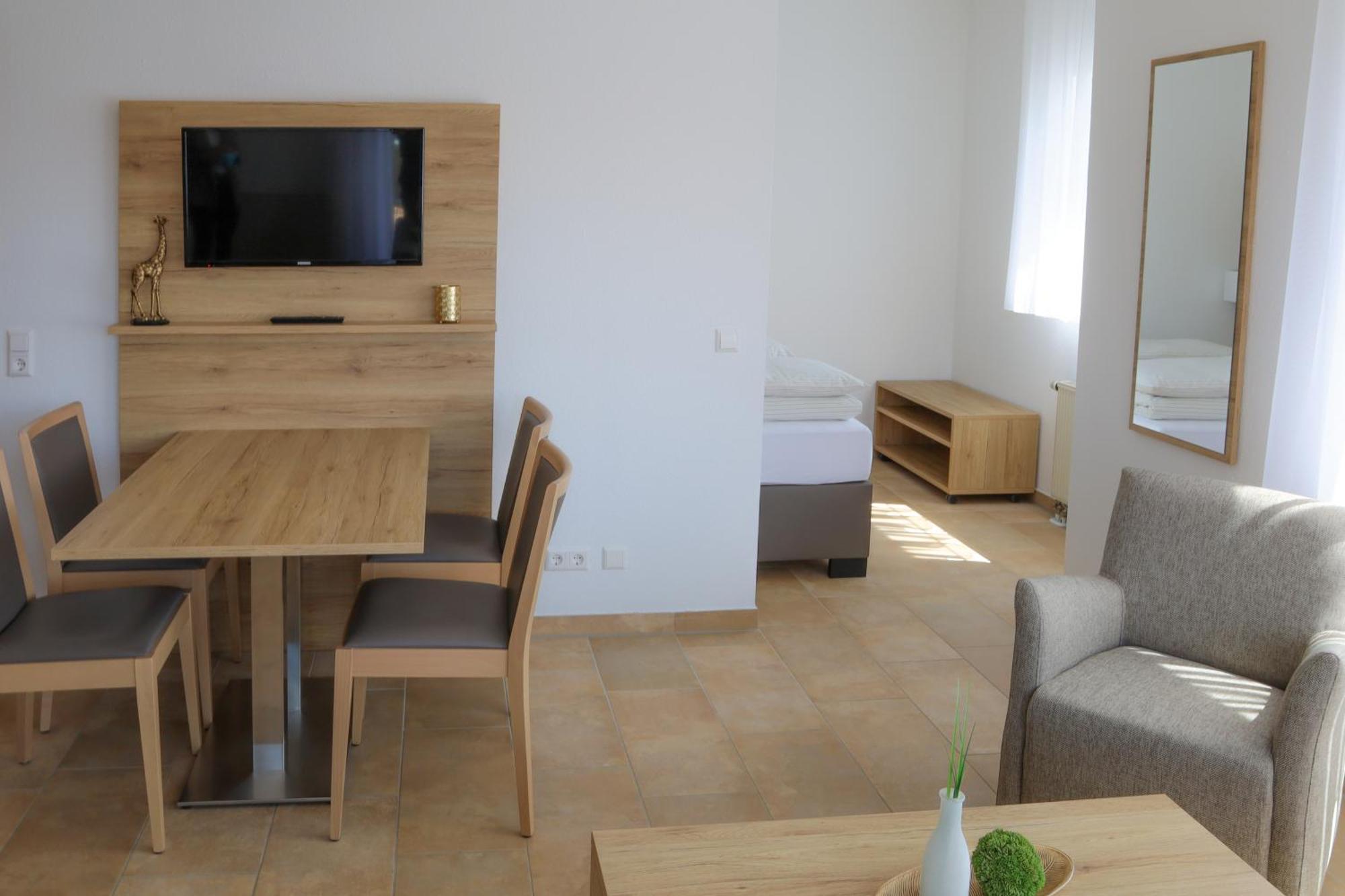 Hotel Adler Nattheim Екстериор снимка